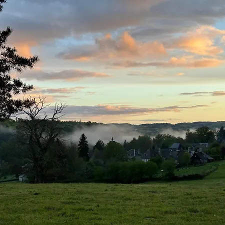 Des Ruines De Merle Nocleg ze śniadaniem